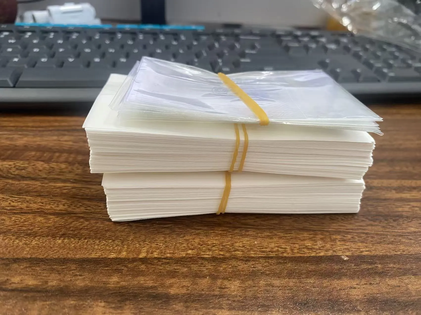 Αυτοκόλλητο πιστωτικής κάρτας με ολόγραμμα JOJO Pac εστάλη στο Πακιστάν