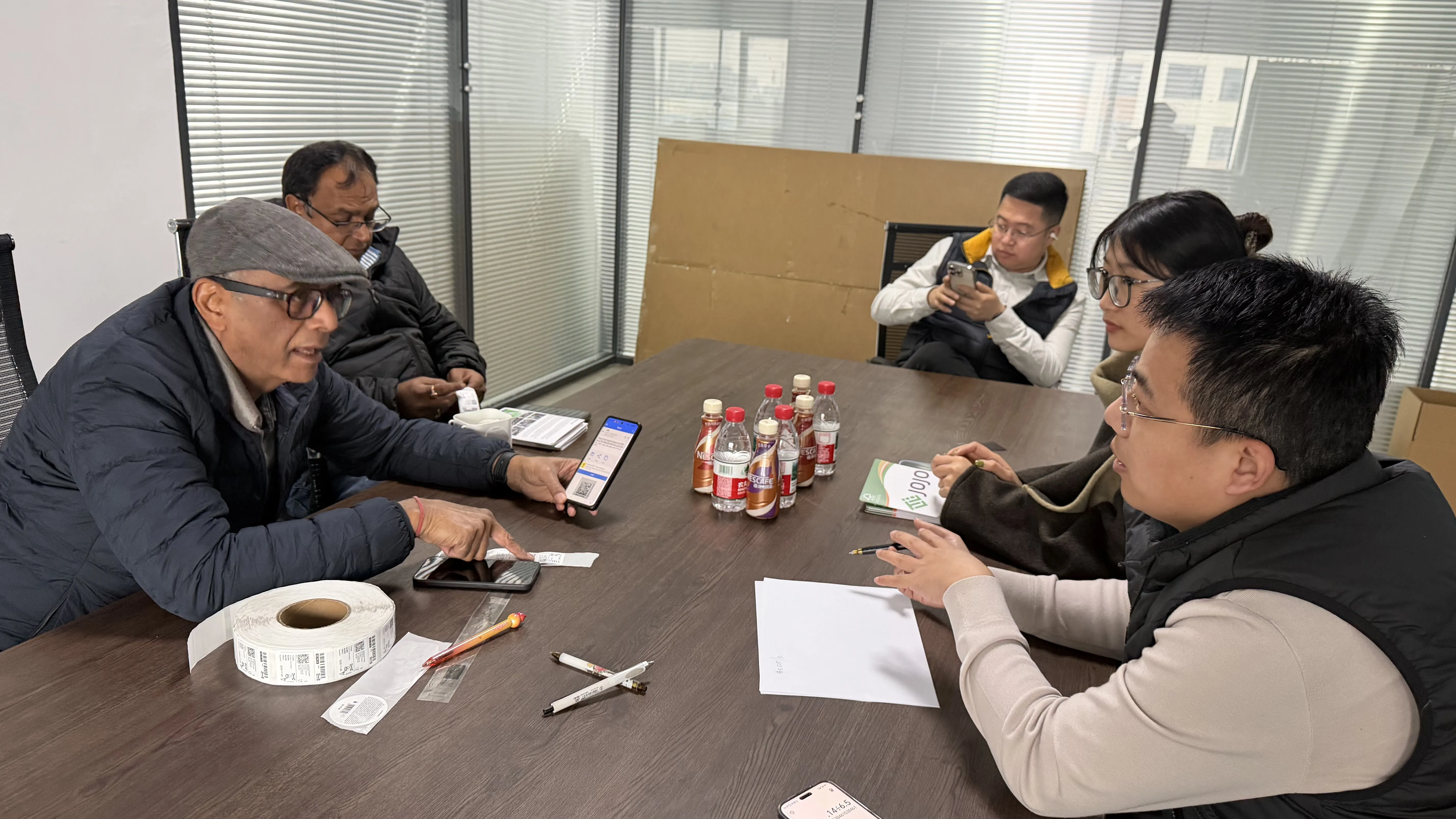 Καλωσορίζουμε θερμά τους πελάτες να επισκεφτούν το εργοστάσιό μας