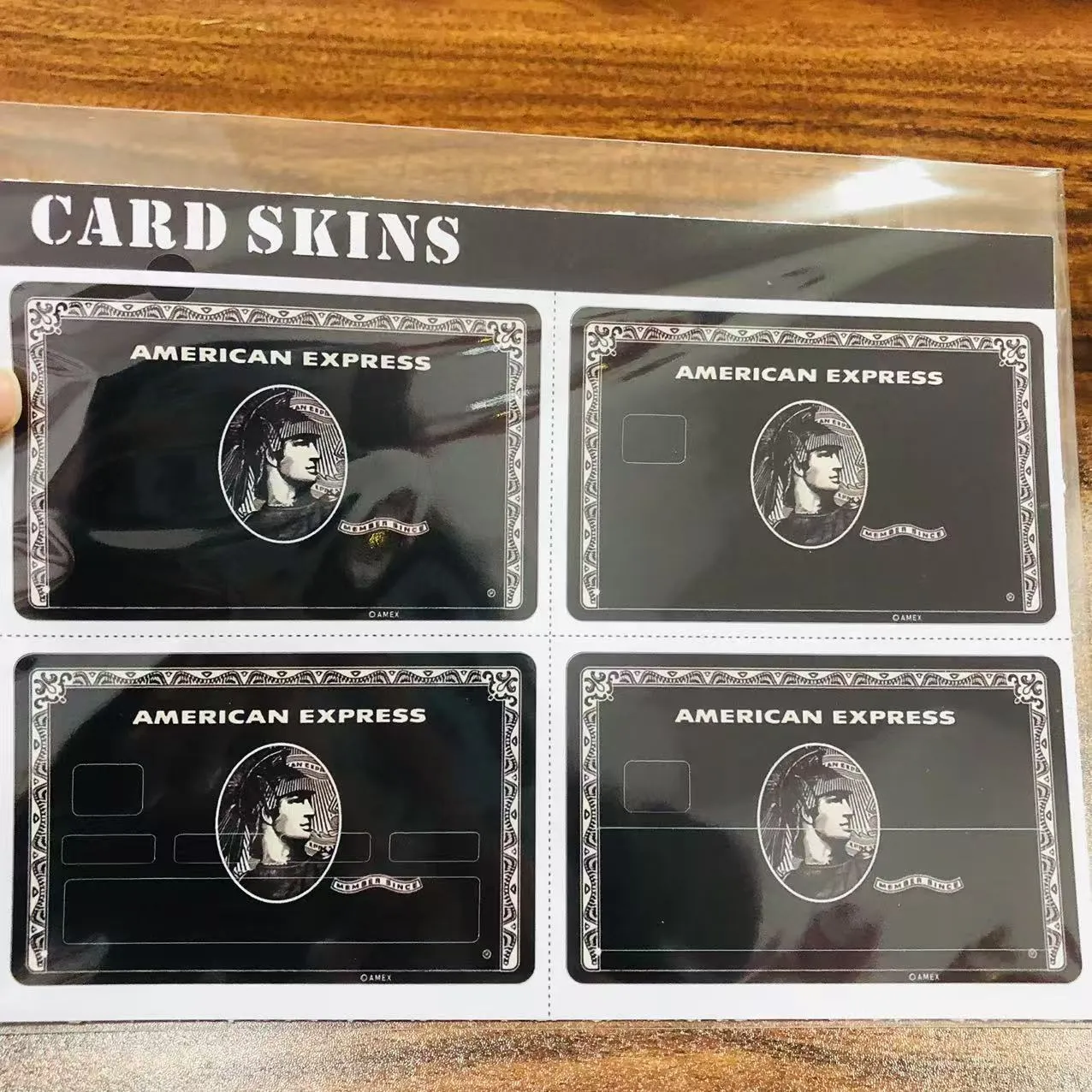 Εδώ μπορείτε να βρείτε τα αυτοκόλλητα πιστωτικών καρτών που θέλετε